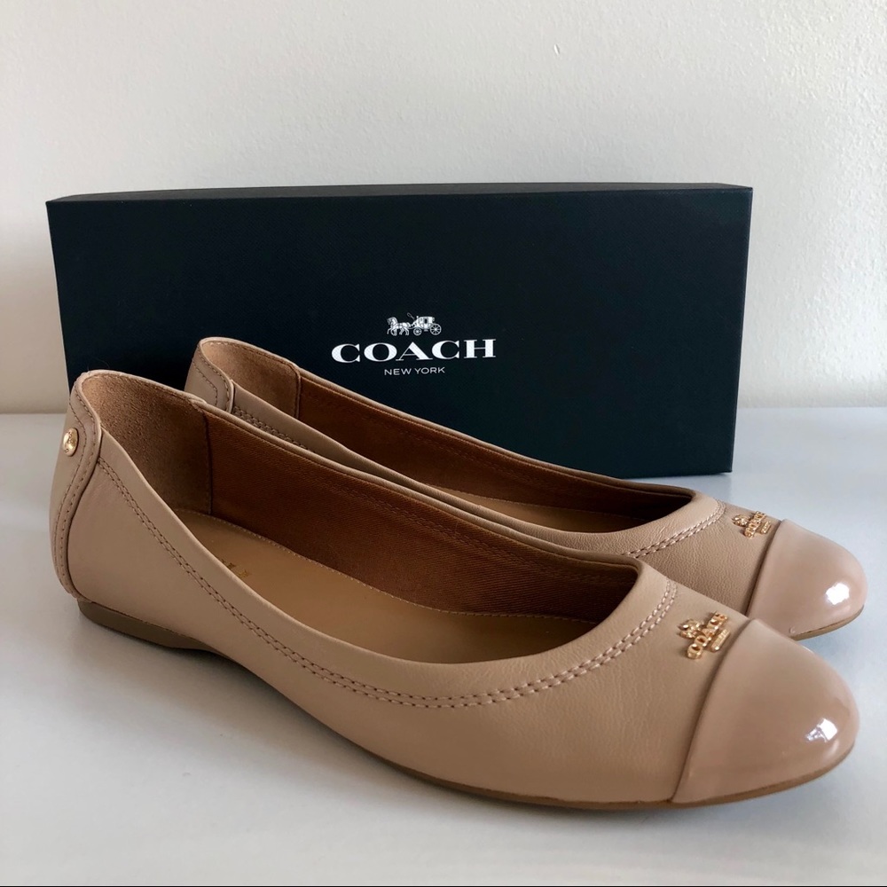 Adorable Coach Leather Flats 7